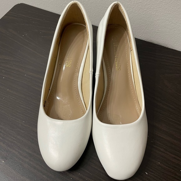 Dream Pairs White Low Heel Pump Shoes Size 7 - Picture 5 of 6